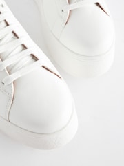 Bela - Forever Comfort® Patent Chunky na vezalke; z vezalkami Športni copati - Slika 5 iz 5