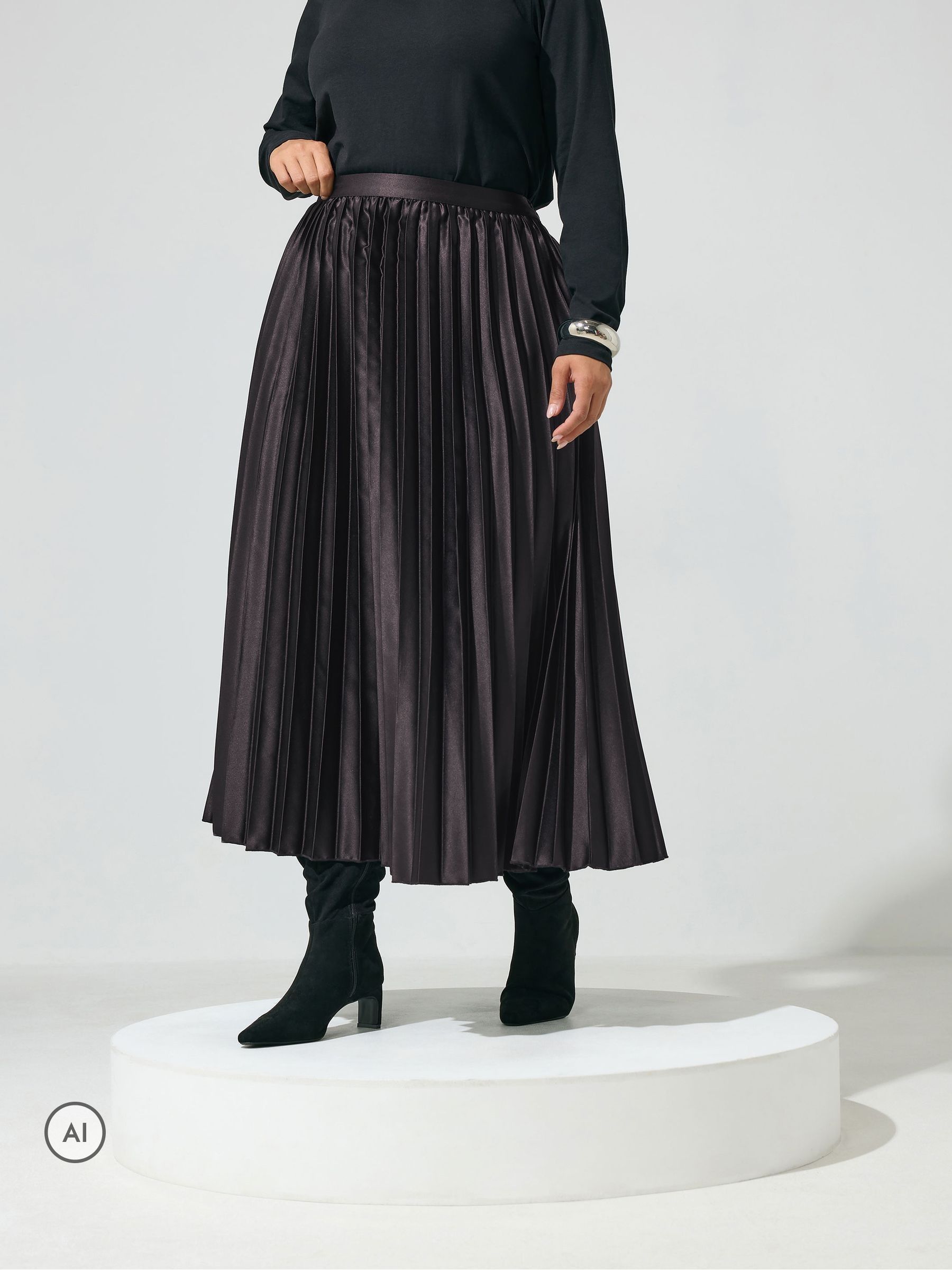 Yours Women's Black Pleated Satin Skirt In | Size: 26-28 - Image 2