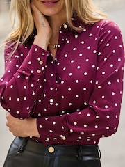 Sosandar Polka Dot Print Satin Shirt With Gold Buttons - תמונה 4 מתוך 5
