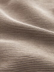 rjava - Teksturirane kratke hlače iz džersija z žepom na zadrgo - Slika 9 iz 9