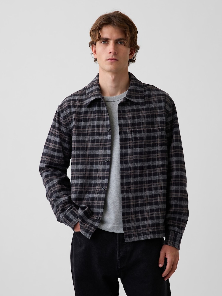 Gap Black/Grey Check Relaxed Straight-Hem Flannel Shirt - Image 1 of 4 Gap Black/Grey Check Relaxed Straight-Hem Flannel Shirt - Image 1 of 4