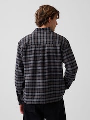 Gap Black/Grey Check Relaxed Straight-Hem Flannel Shirt - Image 2 of 4