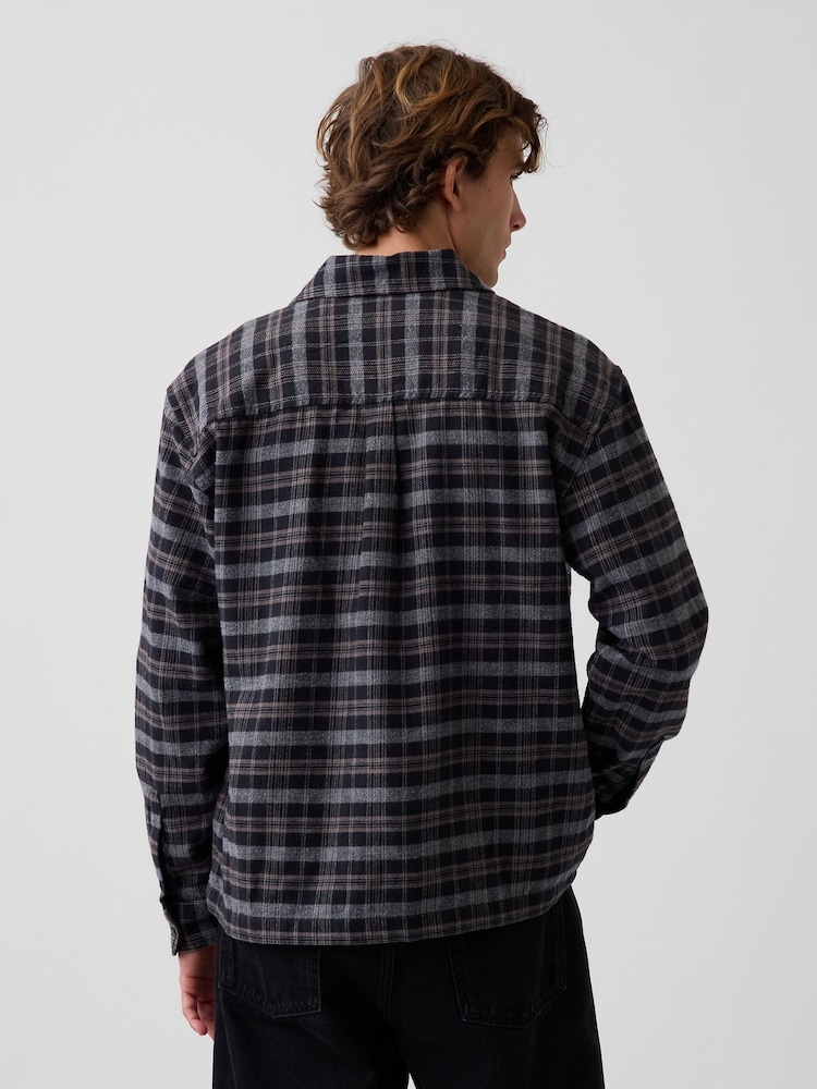 Gap Black/Grey Check Relaxed Straight-Hem Flannel Shirt - Image 2 of 4 Gap Black/Grey Check Relaxed Straight-Hem Flannel Shirt - Image 2 of 4