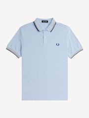 أزرق غائم/أصفر عسلي/أزرق كوبالت - قميص بولو بحافة مزدوجة من Fred Perry  - صورة 6 من 8