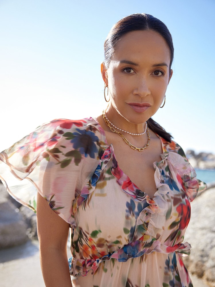 Myleene Klass Mehrfarbig bedrucktes Midikleid mit Blumenrüschen - Bild 5 von 5 Myleene Klass Mehrfarbig bedrucktes Midikleid mit Blumenrüschen - Bild 5 von 5