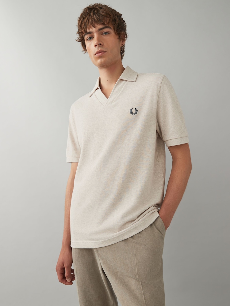 Fred Perry Relaxed Fit Trophy Collar 100% Cotton Polo Shirt - Image 1 of 6