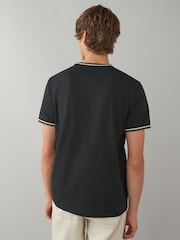 Fred Perry Twin Tipped Logo 100% Cotton T-Shirt - Image 2 of 6