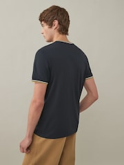 Fred Perry Twin Tipped Logo 100% Cotton T-Shirt - Image 2 of 6