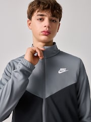 siva - Nike trenirke z zadrgo - Slika 8 iz 10