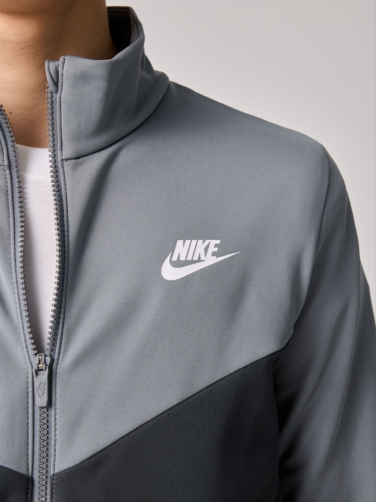 Nike Grey Full Zip Tracksuit - Image 9 of 10