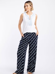 Weird Fish Mounira Printed Wide Leg Trousers - Imagen 3 de 6
