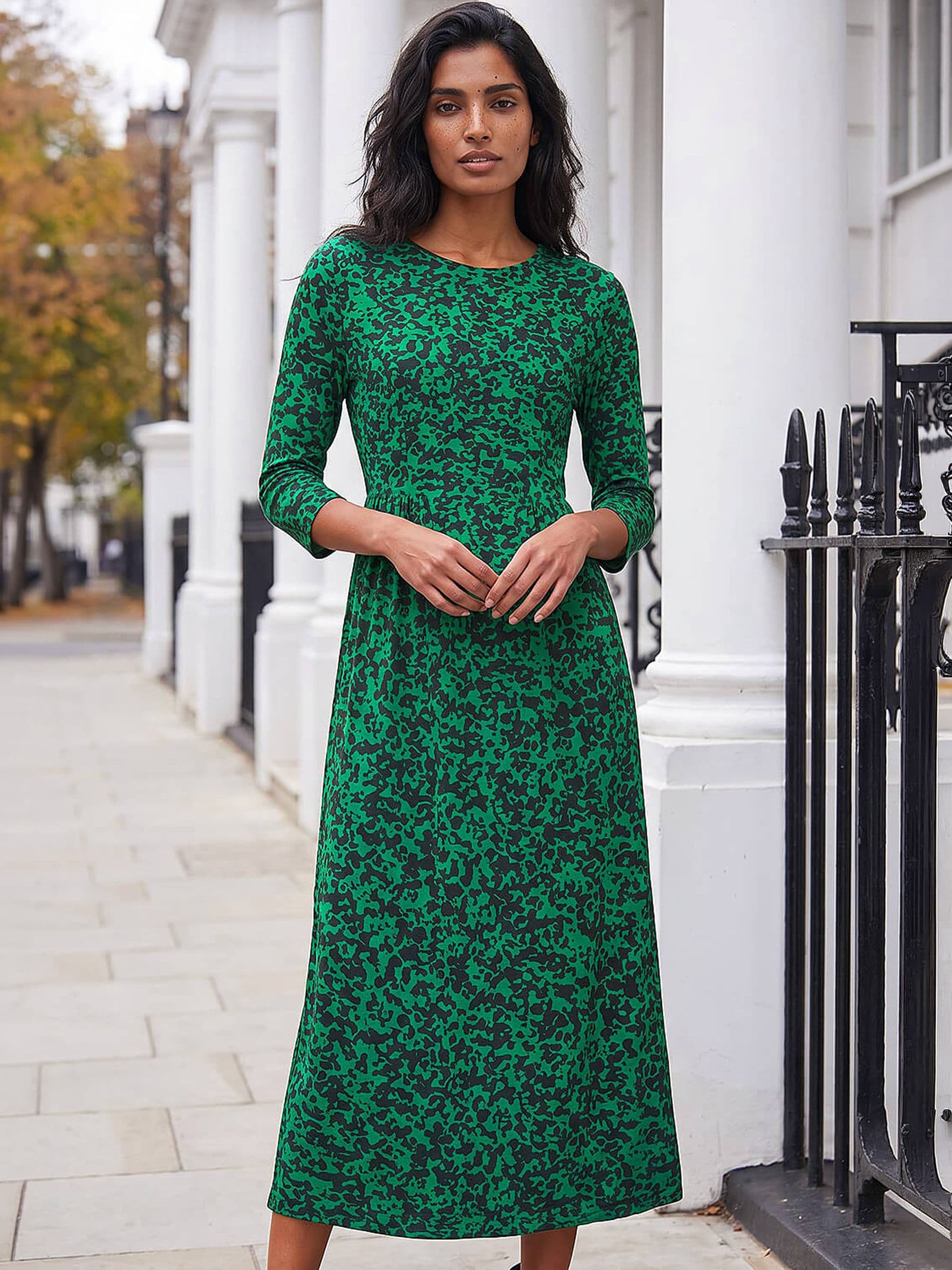 Roman Women's Abstract Pocket Midi Dress in Green | Size: 20 - Image 4