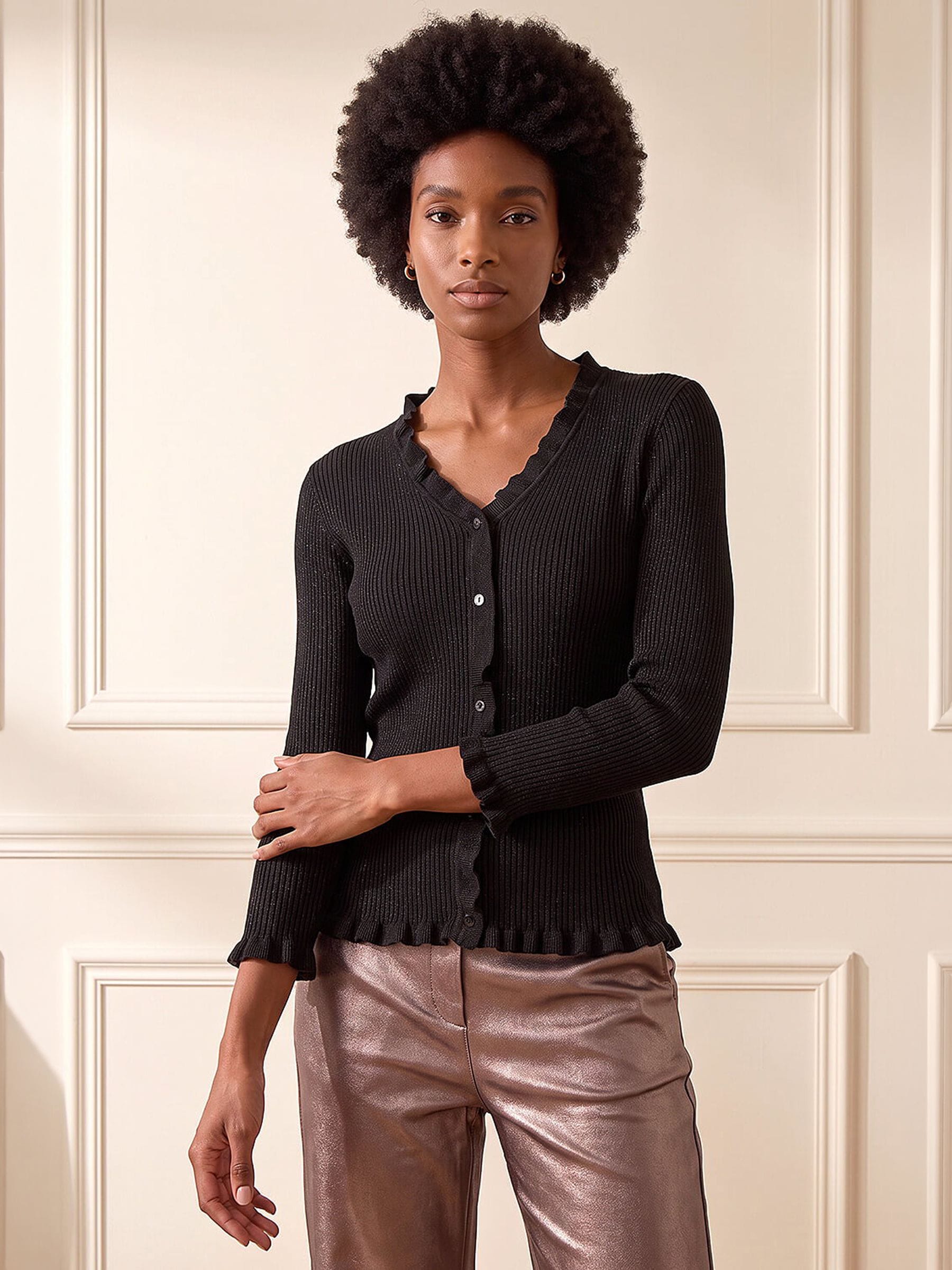 Roman Women's Black V-Neck Ruffle Knit In Size 16 - Image 4