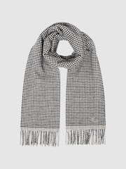Reiss Black/White Victoria Wool Blend Dogtooth Embroidered Scarf - Image 4 of 5