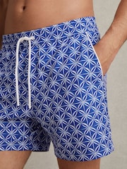 Reiss Bright Blue/White Fraser Geometric Print Drawstring Swim Shorts - Image 4 of 6
