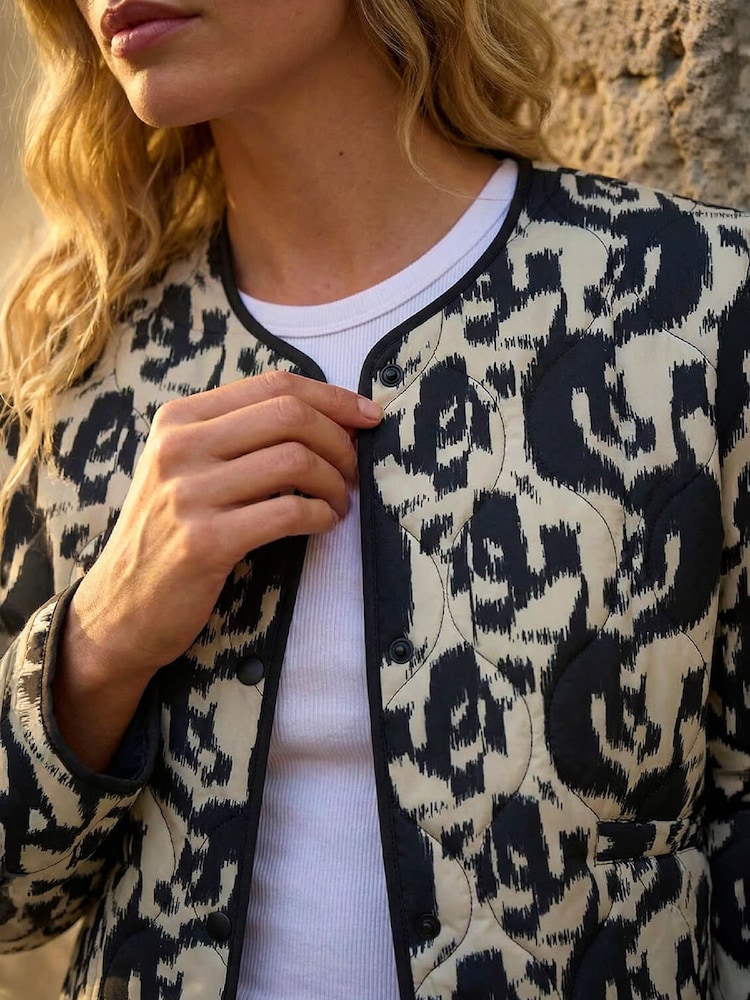 Roman White Soft Printed Quilted Jacket - Image 4 of 4