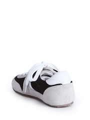 Zapatillas deportivas Aria de piel con cordones de Off The Hook - Imagen 3 de 6