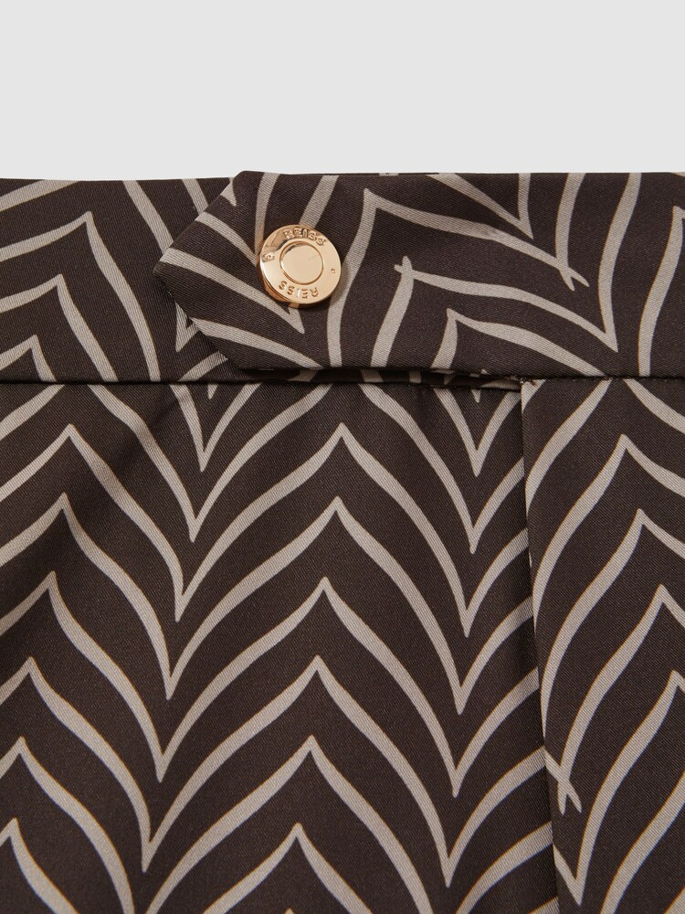 Reiss Chocolate/Ecru Melbourne Striped Swim Shorts - Image 6 of 6