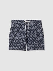 Reiss Navy/White Fraser Geometric Print Drawstring Swim Shorts - Image 2 of 6