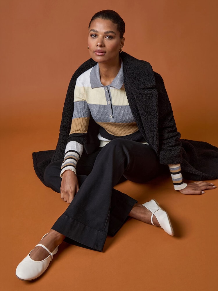 Roman White Stripe Collar Buttoned Knit Top - Image 6 of 6