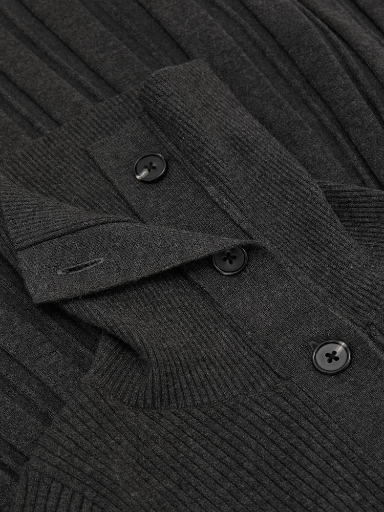 Reiss Nova plissert strikket midikjole med krage - Bilde 7 av 7 Reiss Nova plissert strikket midikjole med krage - Bilde 7 av 7