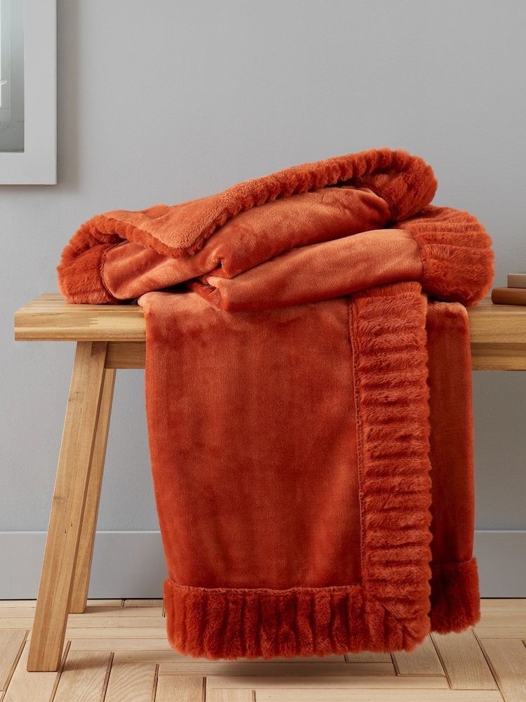 Catherine Lansfield Velvet And Faux Fur Soft and Cosy Throw - Image 1 of 4 Catherine Lansfield Velvet And Faux Fur Soft and Cosy Throw - Image 1 of 4