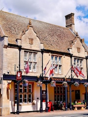 Virgin Experience Days One Night Cotswolds Inn Break At The Snooty Fox Gift Experience - Image 1 of 2
