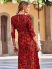 Sosandar Red Ruched Shoulder Midi Dress - Image 2 of 5