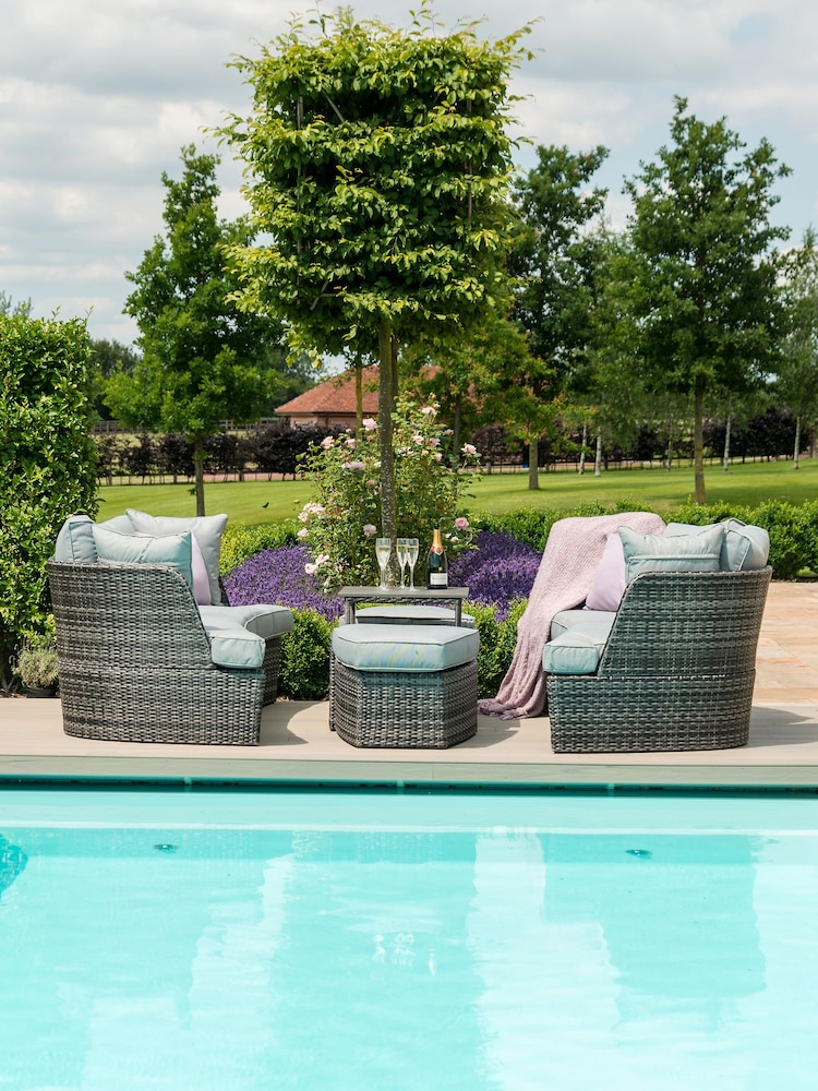 Maze Grey Garden Cheltenham Daybed - Image 2 of 6