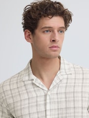 Casual Friday White Reine Linen Shirt - Image 4 of 8