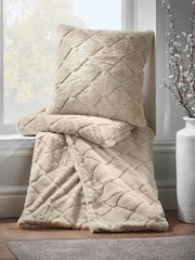 Catherine Lansfield Teddy Cosy and Soft Diamond Fleece Throw - Imagem 2 de 6