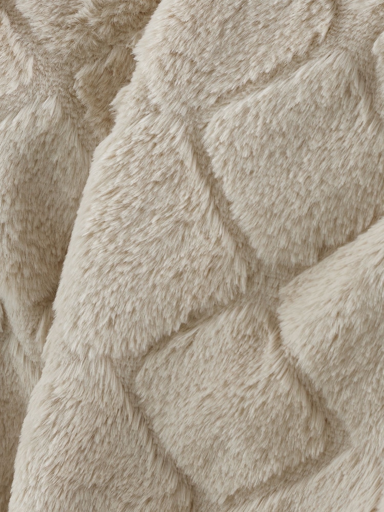 Catherine Lansfield – kuscheliger und weicher Teddy-Überwurf aus Fleece mit Rautenmuster - Bild 5 von 5 Catherine Lansfield – kuscheliger und weicher Teddy-Überwurf aus Fleece mit Rautenmuster - Bild 5 von 5