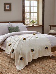 Natural Cosy Bee Appliqué Throw - Image 1 of 4