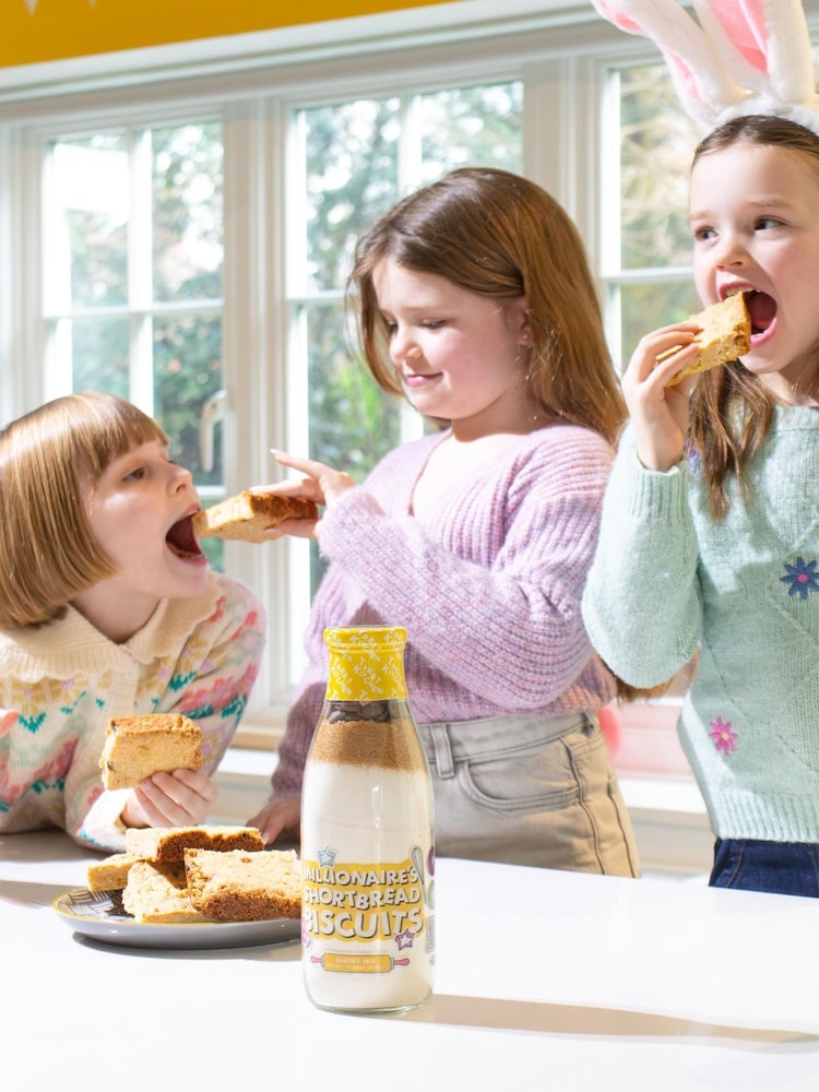 Treat Kitchen Millionaires Shortbread Biscuits Baking Bottle - Image 2 of 3