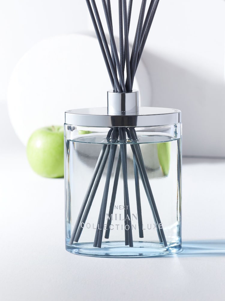Collection Luxe Milan Green Apple & Magnolia 400ml Fragranced Reed Diffuser - Image 2 of 5