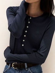The White Company Button Henley Lightweight Rib Jersey Top - Bild 1 av 6
