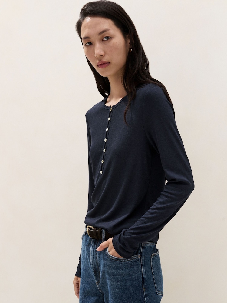 The White Company Button Henley Lightweight Rib Jersey Top - Bild 2 av 6