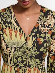 Joe Browns Imogen Printed V-Neck Button Through Blouse - 5суретінің 3 суреті
