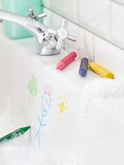 Kids Set of 4 Rainbow Bath Crayon - Image 2 of 3