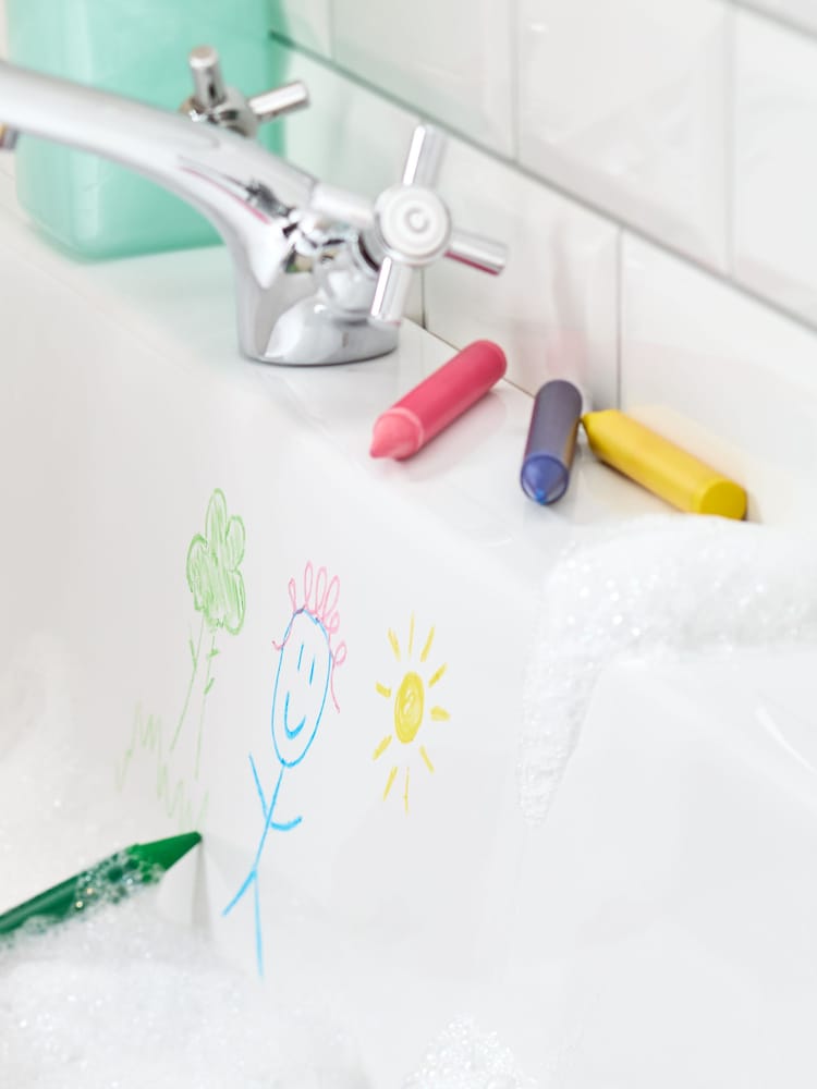 Kids Set of 4 Rainbow Bath Crayon - Image 2 of 3 Kids Set of 4 Rainbow Bath Crayon - Image 2 of 3