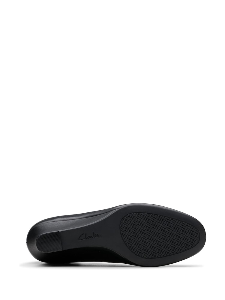 Zapatos de piel con diseño de perlas Olivette de Clarks - Imagen 7 de 7 Zapatos de piel con diseño de perlas Olivette de Clarks - Imagen 7 de 7