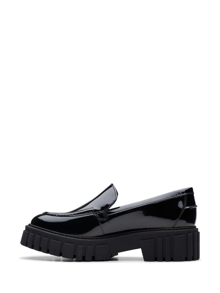 Temna črna lakota - Clarks Stran mokasini - Slika 2 iz 7