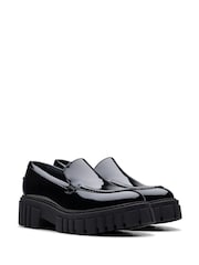 Temna črna lakota - Clarks Stran mokasini - Slika 4 iz 7