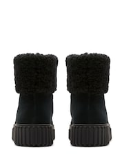 Clarks Black Lined Torhill Turn Boots - Image 5 of 7