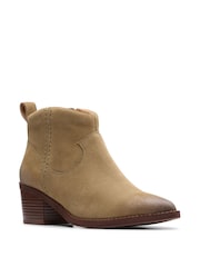 Clarks Natural Suede Morzine Sky Boots - Image 3 of 7