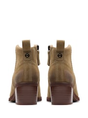 Clarks Natural Suede Morzine Sky Boots - Image 5 of 7