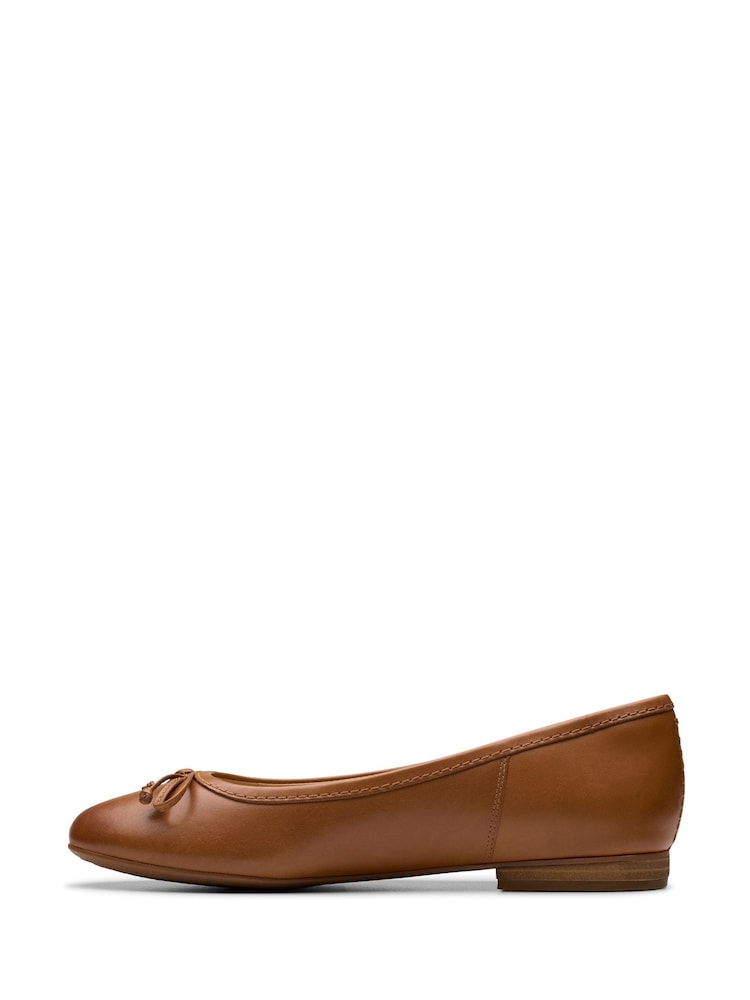 Clarks Brown Standard Fit (D) Leather Fawna Lily Shoes - Image 2 of 7
