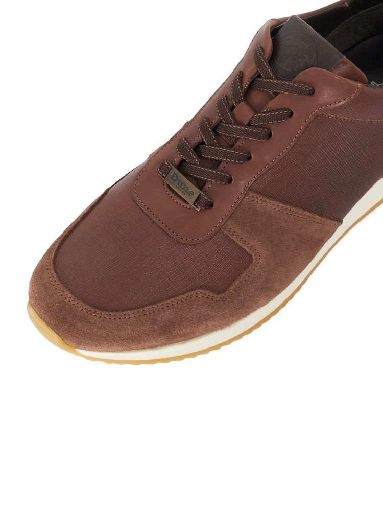 Braun - Standard-Fit - Dune London Trusting Trainers - Bild 5 von 5 Braun - Standard-Fit - Dune London Trusting Trainers - Bild 5 von 5
