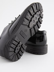 Schwarzes Lackleder - Derby-Schuhe zum Schnüren für die Schule - Bild 6 von 6