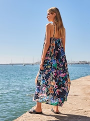Blumenmuster, Marineblau - Strukturiertes, voluminöses Maxi-Sommerkleid - Bild 5 von 10